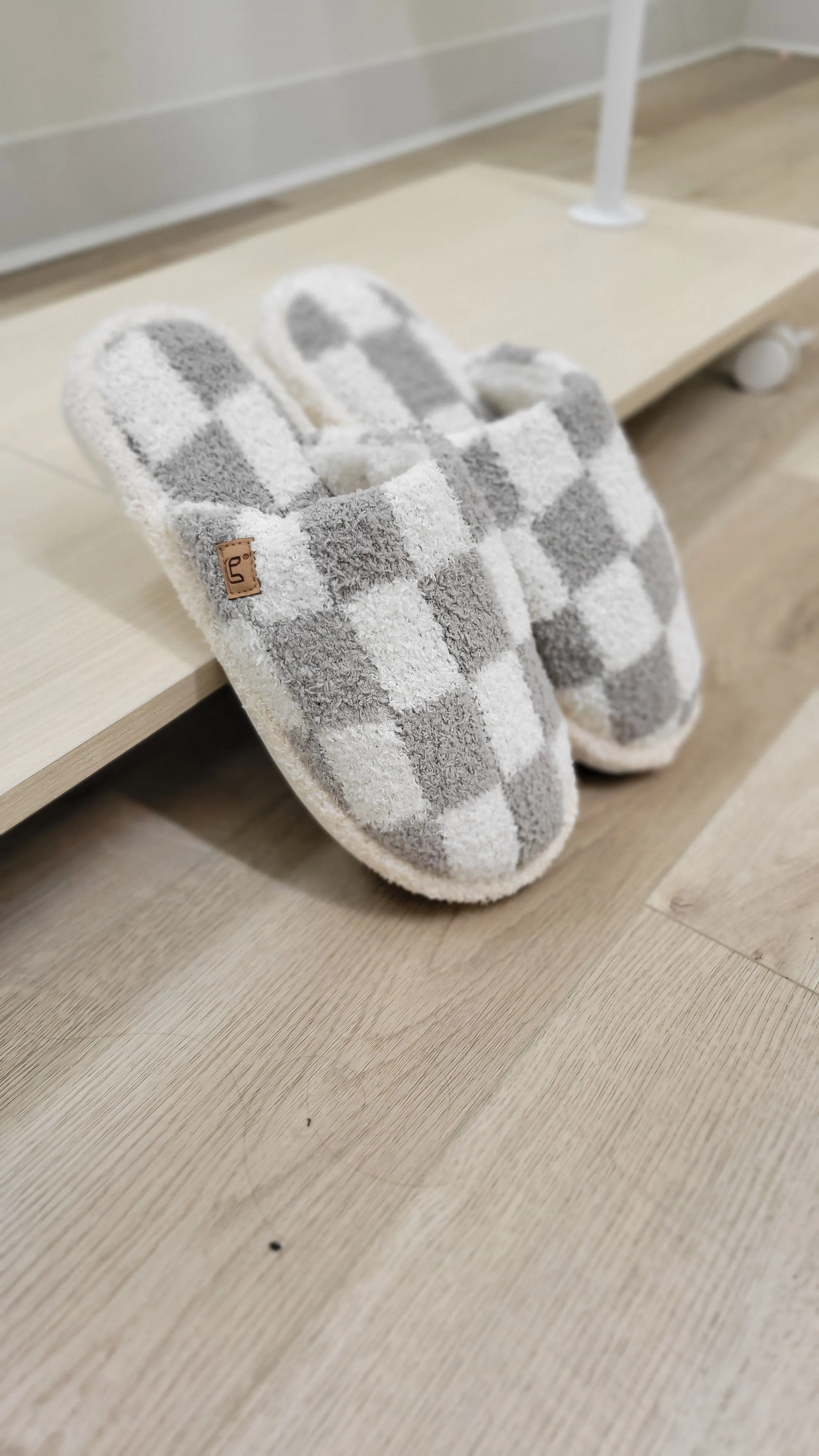 Checkered Slippers - MORE COLORS