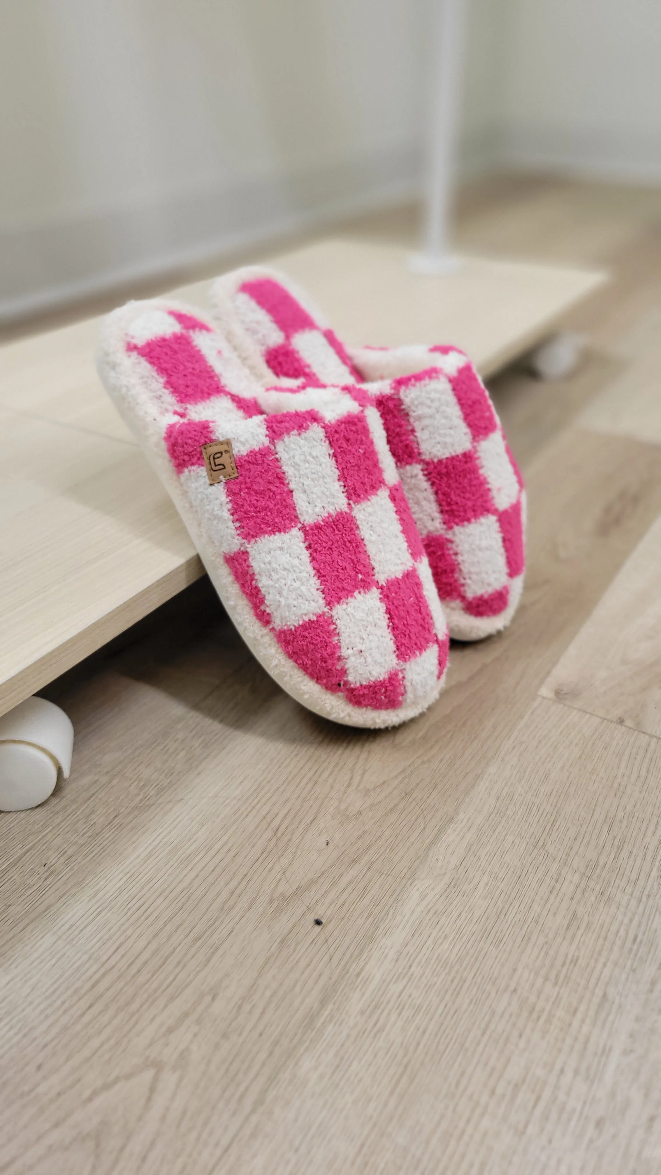 Checkered Slippers - MORE COLORS