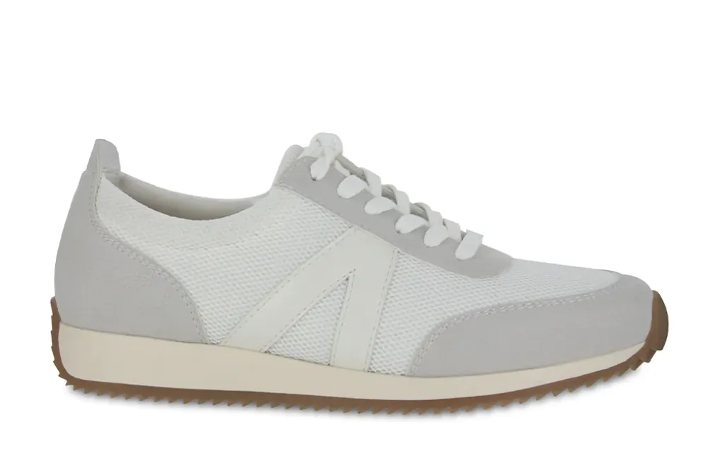 Mia Kable White Sneaker