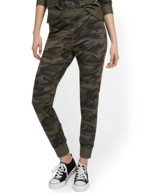 Reversible Camo-Print Jogger Pant