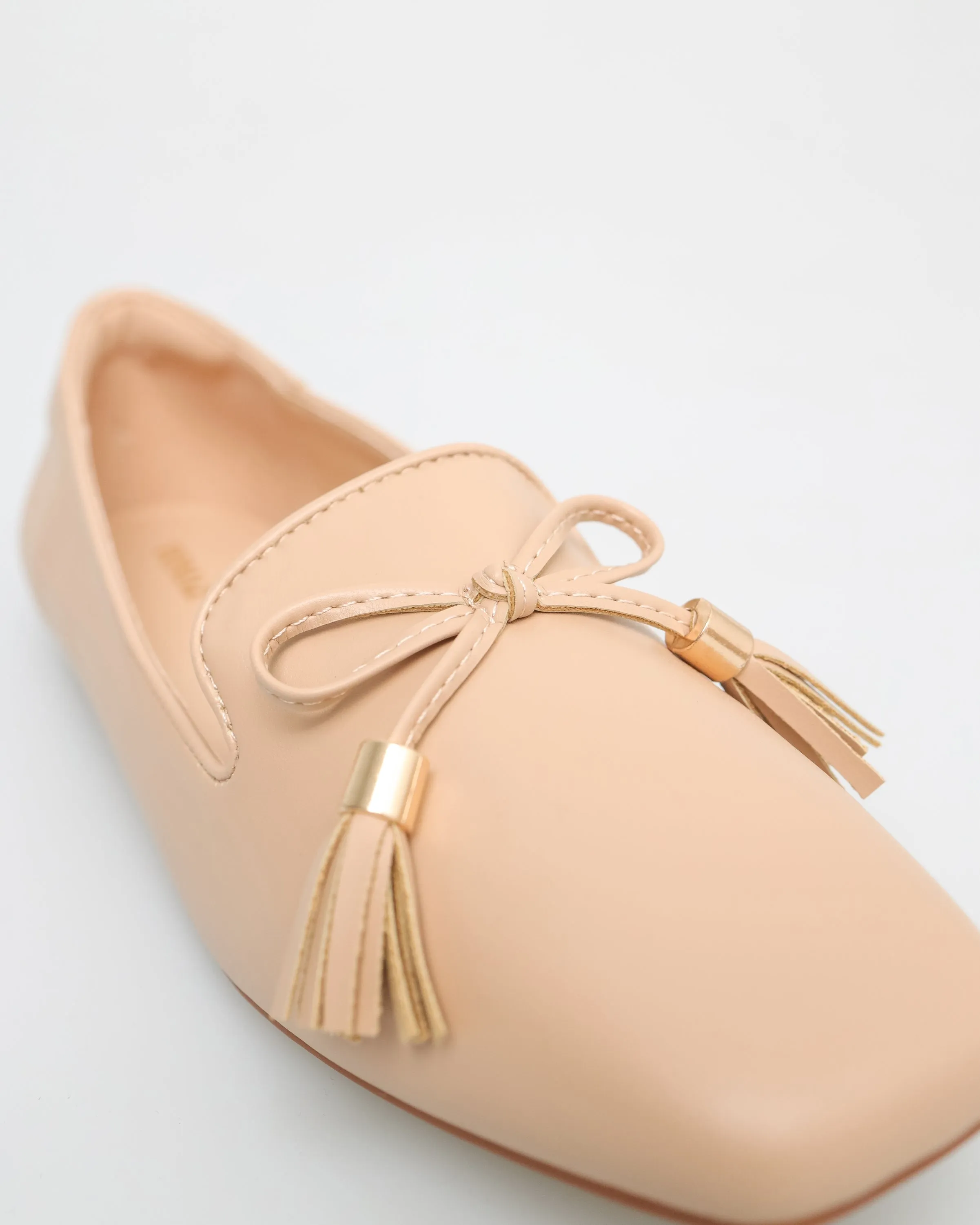 Tomaz FL082 Ladies Bow Flats (Beige)