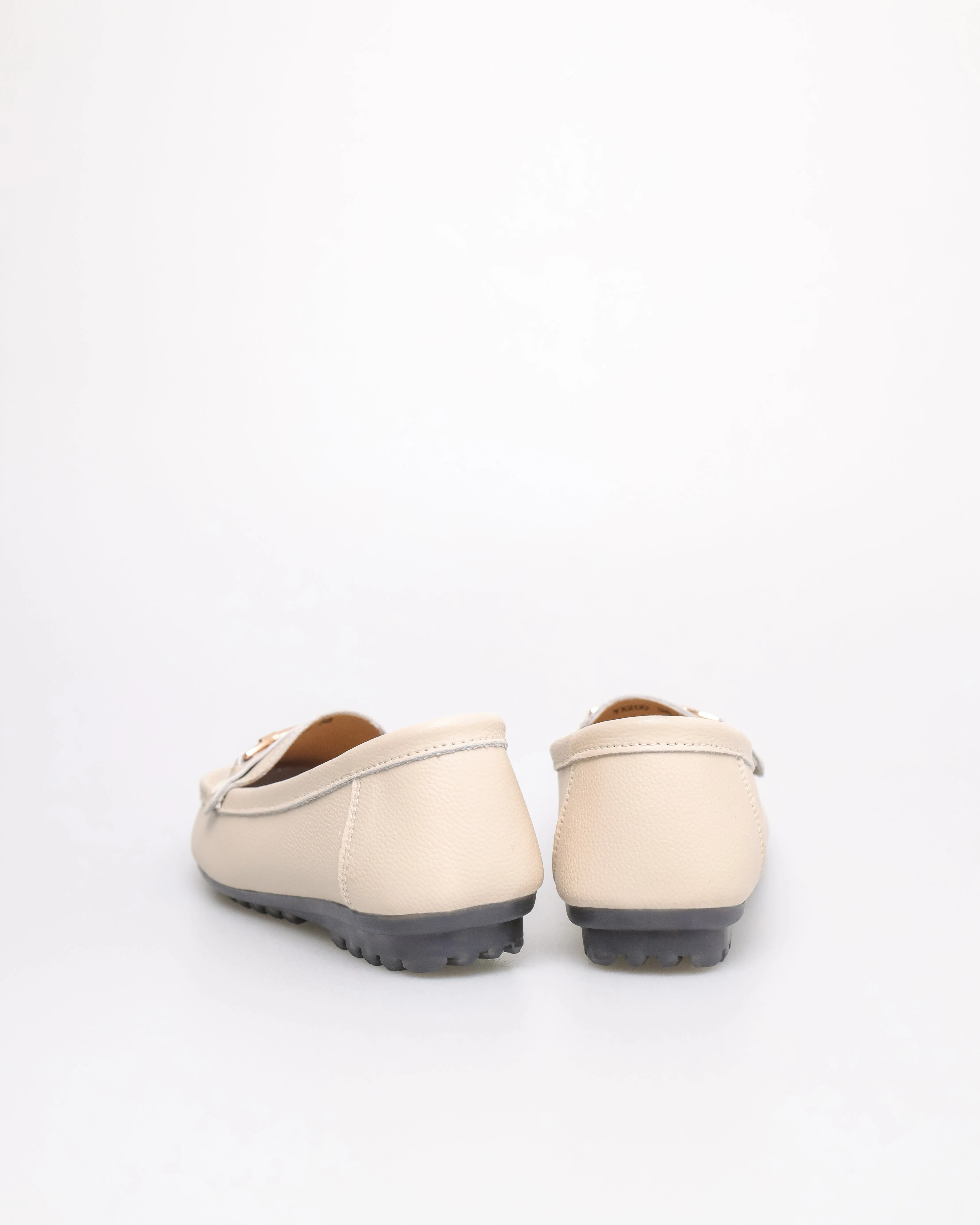 Tomaz YX200 Ladies Buckle Flats (Cream)