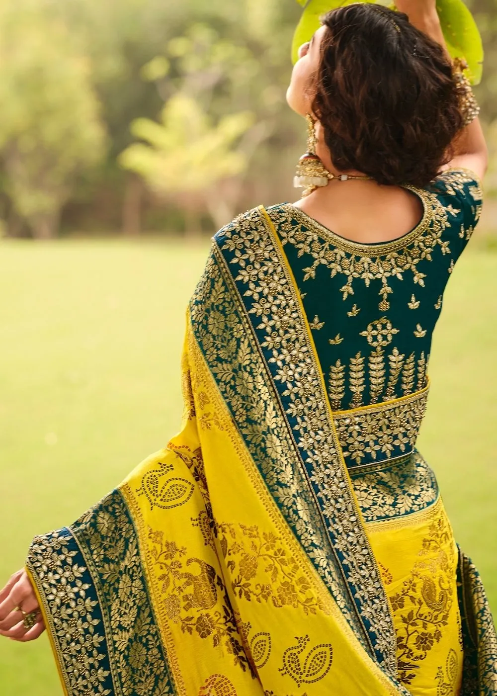 Yellow & Green Woven Dola Silk Saree Having Khatli work on Border & Blouse